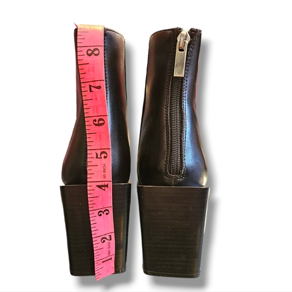 Black leather block heeled ankle boots - Picture 9 of 9